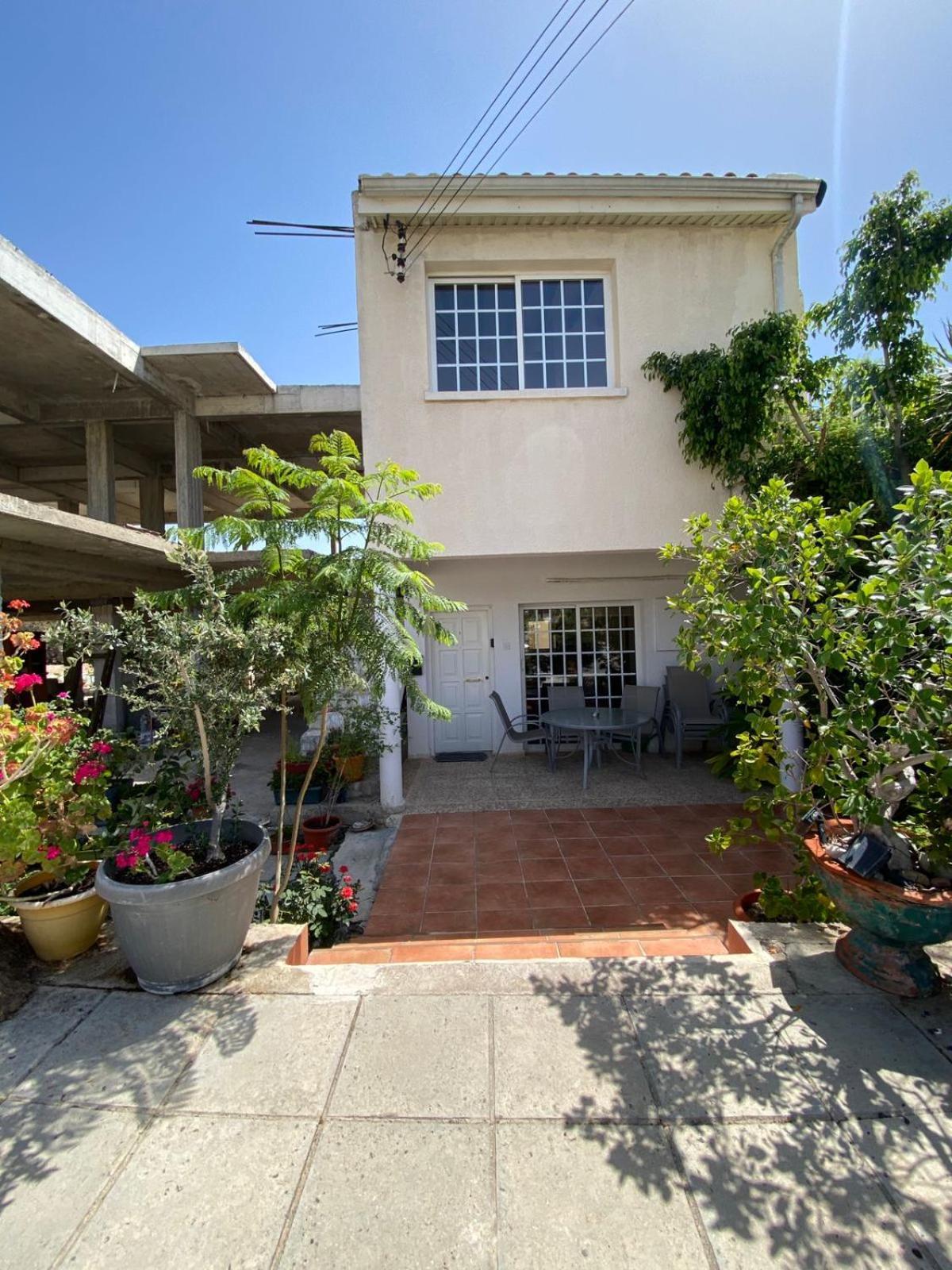 Three Bedroom With Fireplace And Piano Ferienhaus Paphos